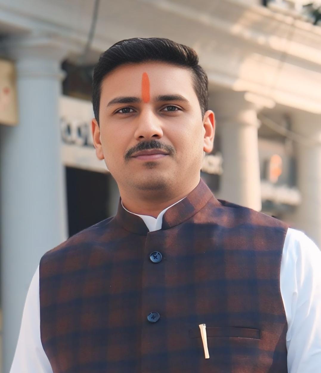 Dr. Vivekanand Kumar